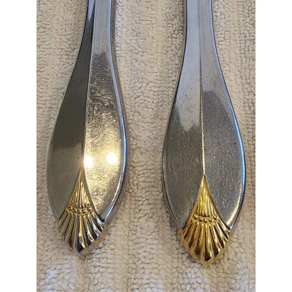 4 Oneida Golden Royal Flute Dinner Knives Community Stainless Flatware READ